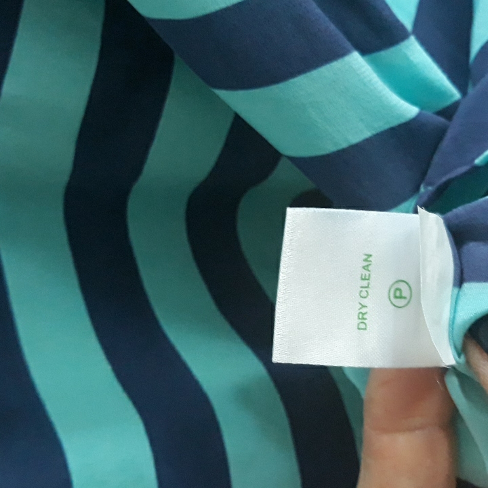 Lilly Pulitzer silk top - Picture 6 of 9